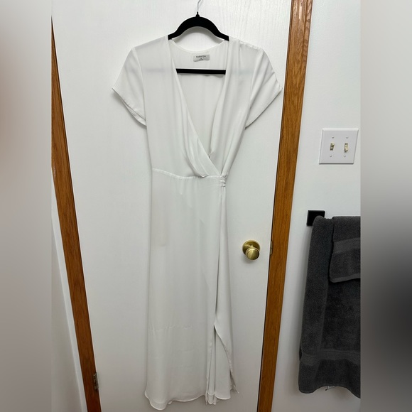 Aritzia Babaton dress - Picture 1 of 3